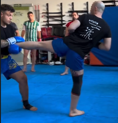 Entrenamiento de San Da en el gimnasio