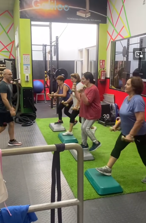 Clase de circuito y musculación